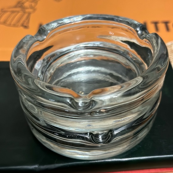 Vintage Ashtray - Picture 4 of 7